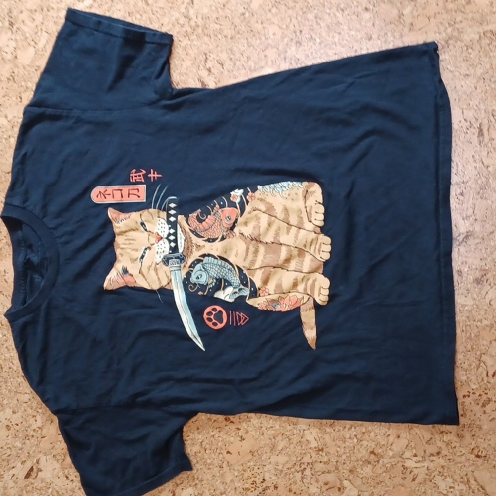 Vincent Trinidad Threadless Cat & Katana Short Sleeve Tee Men's Size L